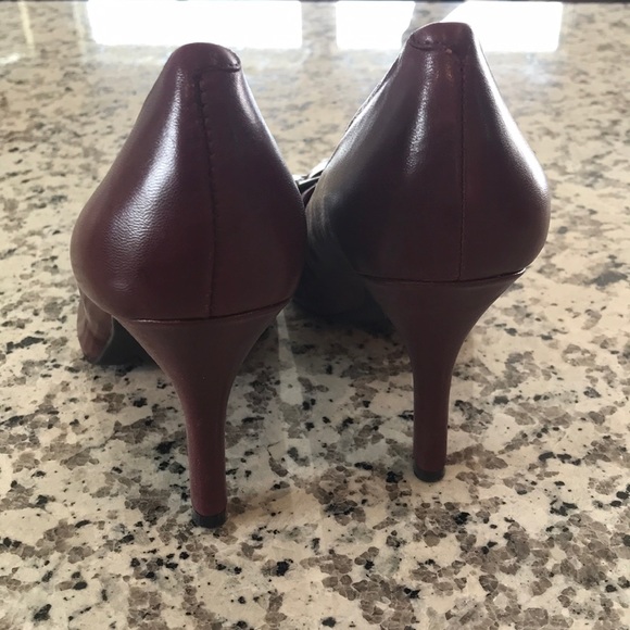 Nine West Wine Colored Pointed Toe Heels - Picture 3 of 6